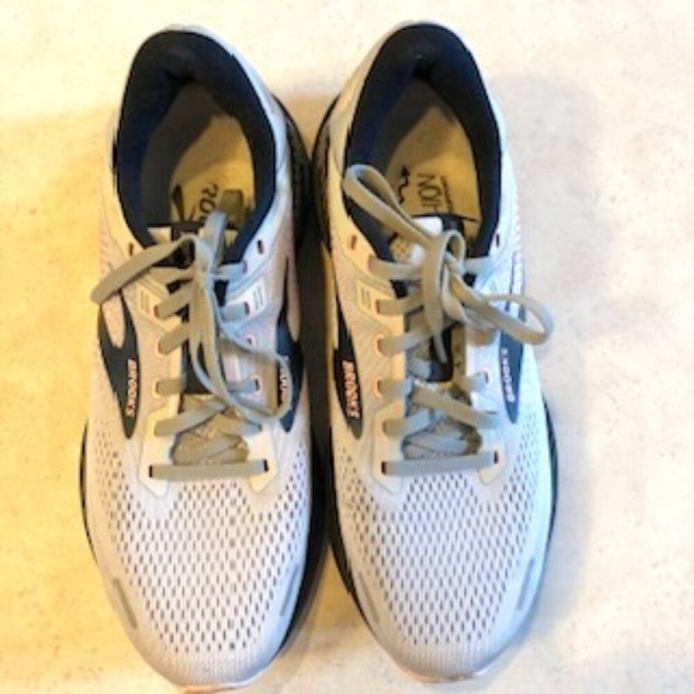 Brooks Adrenaline GTS 22 Running Shoes Women 10 Pink Pearl Medium B Excellent